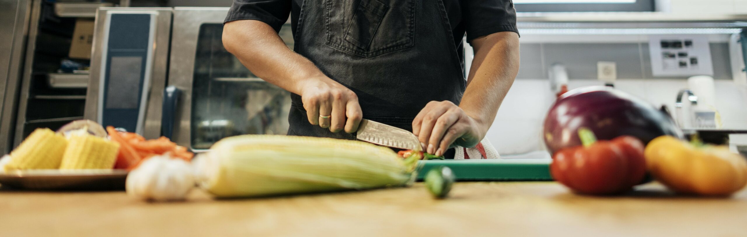 Segurança e prevenção ocupacional em cozinhas industriais